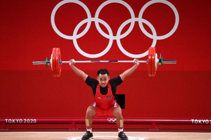 Lifter Eko Yuli Irawan Tambah Medali Emas Indonesia dari Cabor Angkat Besi 61 Kg Putra