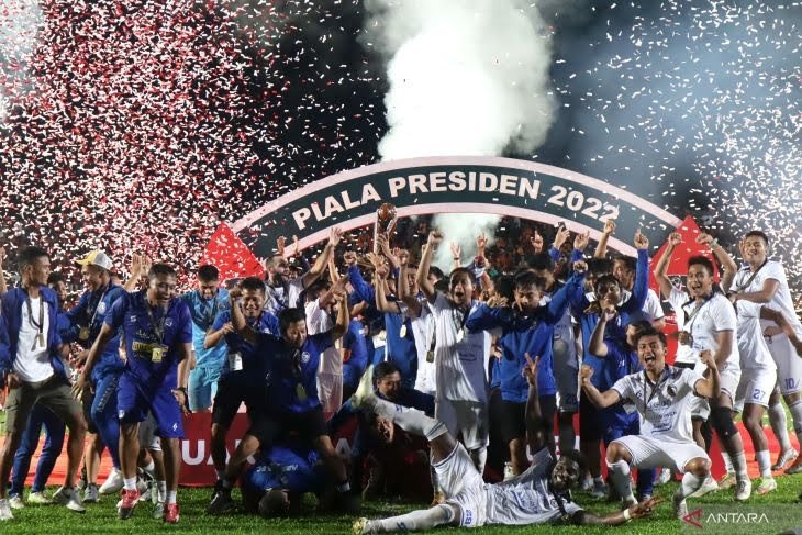 Arema FC Juara Piala Presiden 2022, Kalahkan Borneo FC