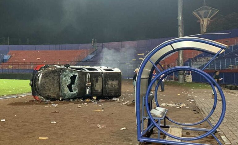 Kerusuhan di Stadion Kanjuruhan Malang, 127 Orang Meninggal Dunia