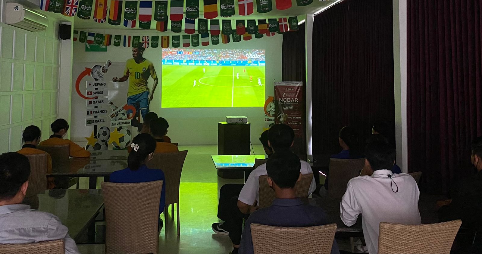 Hotel THE 1O1 Malang OJ Gelar Nobar World Cup Qatar 2022