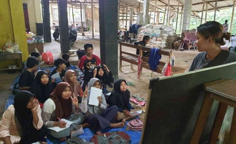 Tim KKN Universitas Negeri Malang Mengadakan Bimbingan Belajar Gratis bagi Siswa Tingkat Sekolah Dasar