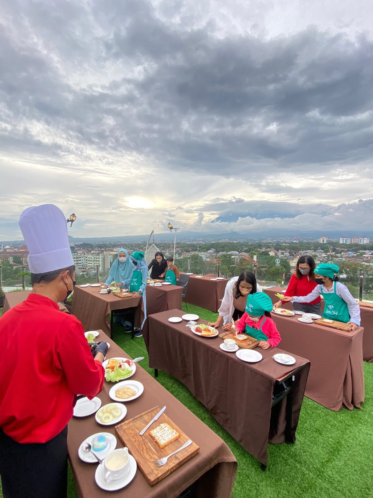 Hari Ibu, Hotel THE 1O1 Malang OJ Gelar Event Ibu dan Anak