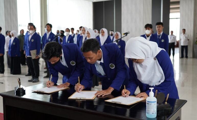 50 Pengurus Organisasi Mahasiswa UM Dilantik