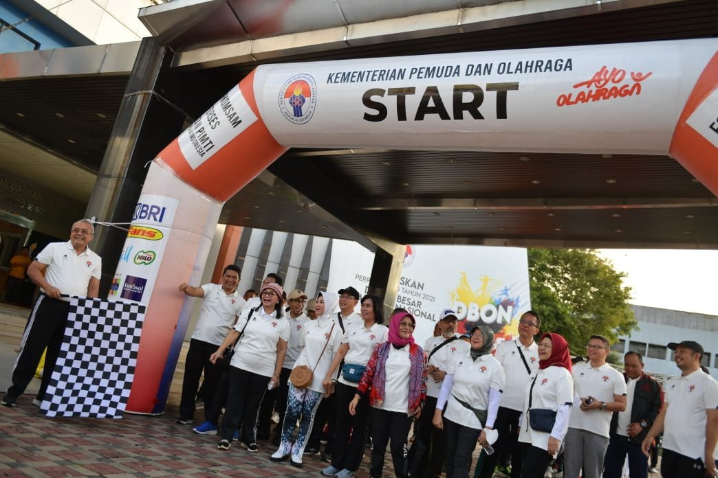 Sukseskan Indonesia Bugar 2045, Kemenpora RI Gelar Jalan Sehat Bersama Kementerian dan Lembaga