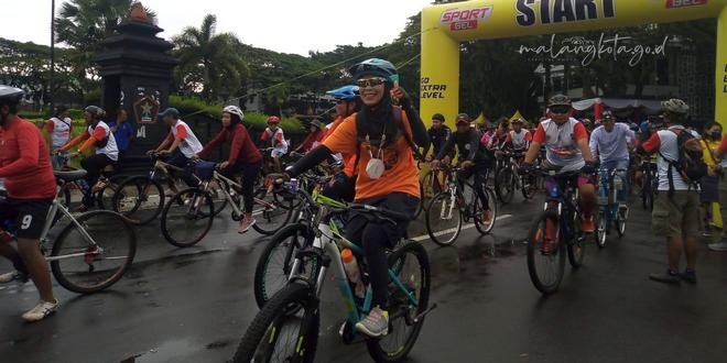 Ratusan Peserta Meriahkan Funbike: Ngalam Bike Bike Lah