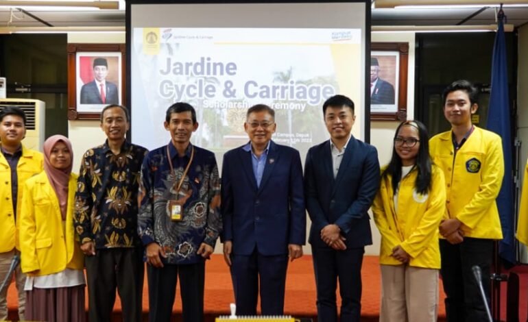 Beasiswa dari Jardine Cycle and Carriage Diberikan kepada Lima Mahasiswa UI