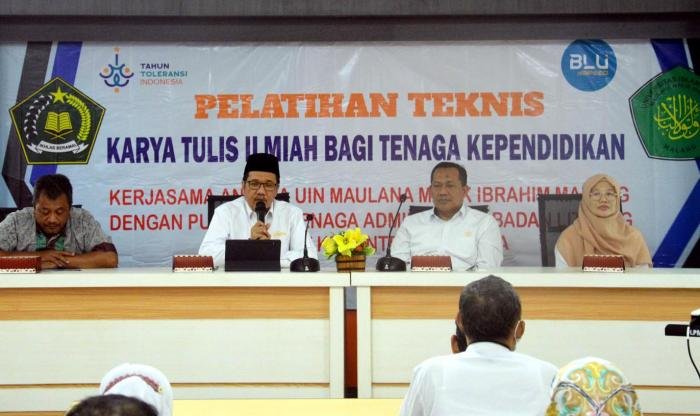 Pelatihan  Menulis Karya Ilmiah bagi TENDIK