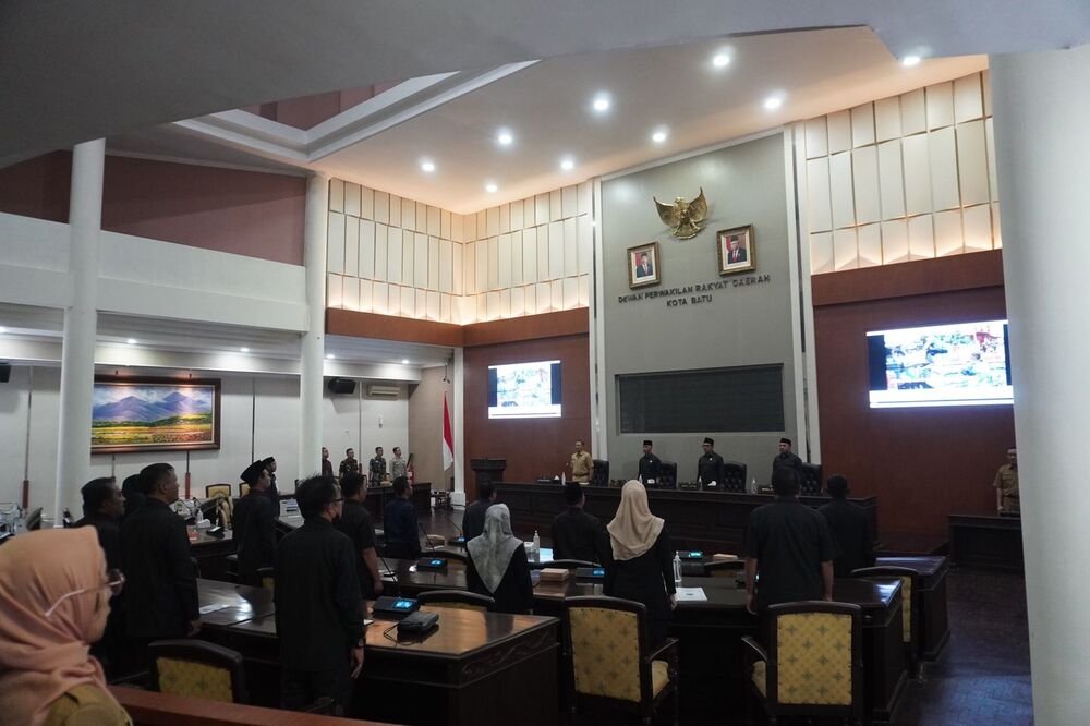 Pj. Wali Kota batu Sampaikan Raperda
