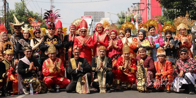 Pawai Budaya Kota Malang: Menyemarakkan Kemerdekaan dengan Keragaman Menuju Indonesia Maju