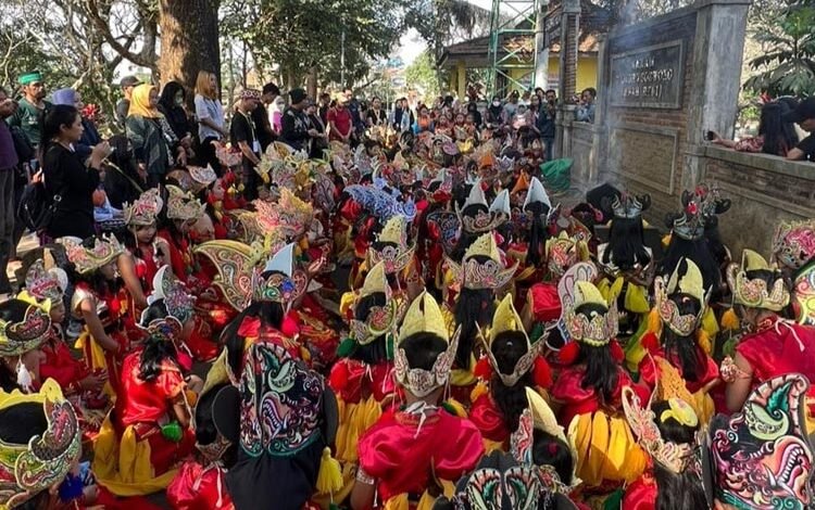 Festival Topeng Malang, Upaya Meregenerasi Para Penari