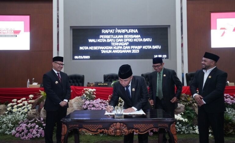 Rapat Paripurna DPRD Kota Batu Setujui Perubahan Anggaran 2023: Fokus pada Pembangunan dan Peningkatan Pendapatan