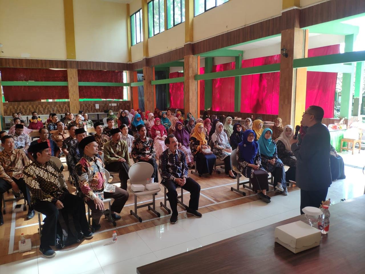 Meningkatkan Kualitas Pelayanan, MIN 2 Kota Malang Gelar Workshop Excellent Service