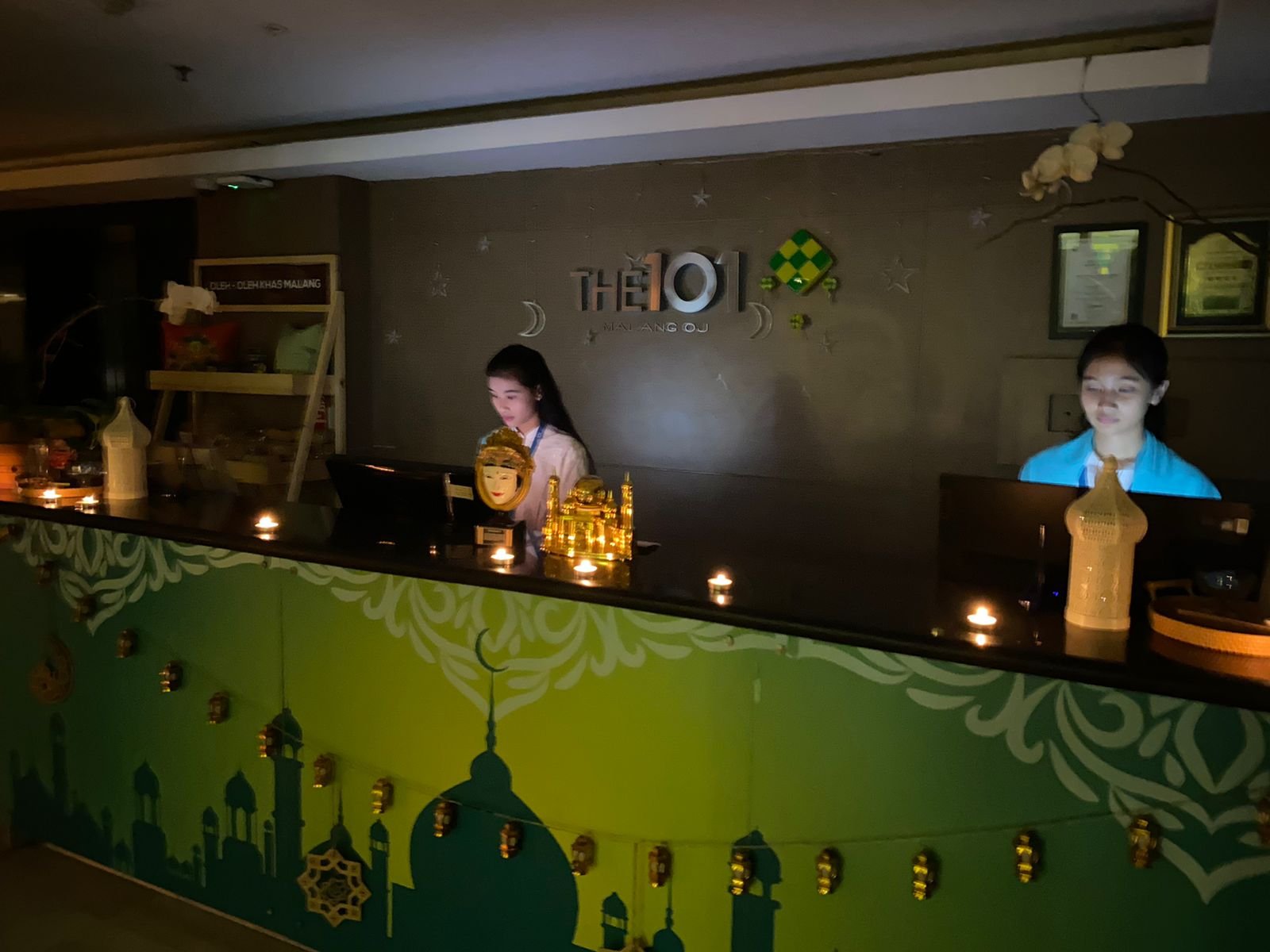 Meriahnya Earth Hour di THE 1O1 Hotel Malang OJ