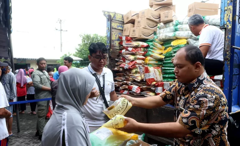 Pemkot Surabaya Menggelar Pasar Murah di 244 Titik