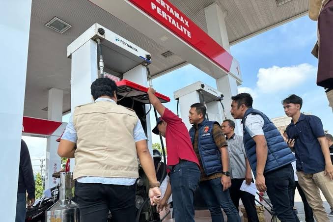 Persiapan Arus Mudik: Polresta Sidoarjo Gandeng Pertamina untuk Memeriksa SPBU