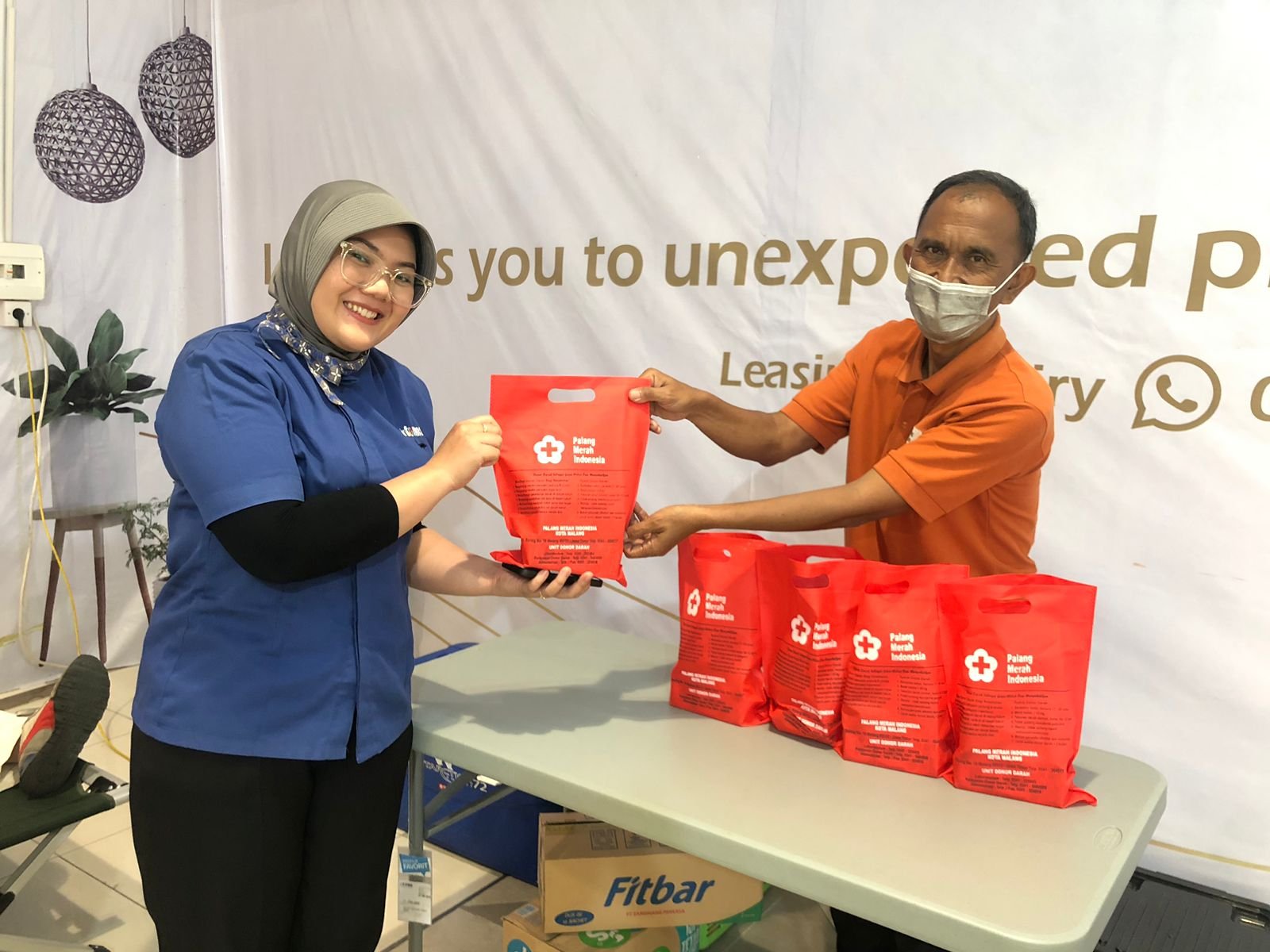 Donor Darah di 72 Kota dan Kabupaten Oleh Kawan Lama Group