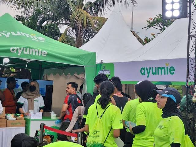 Produsen Mi Sehat Jatim Bagikan 3.500 Porsi Gratis di “Green Force Run 2024”