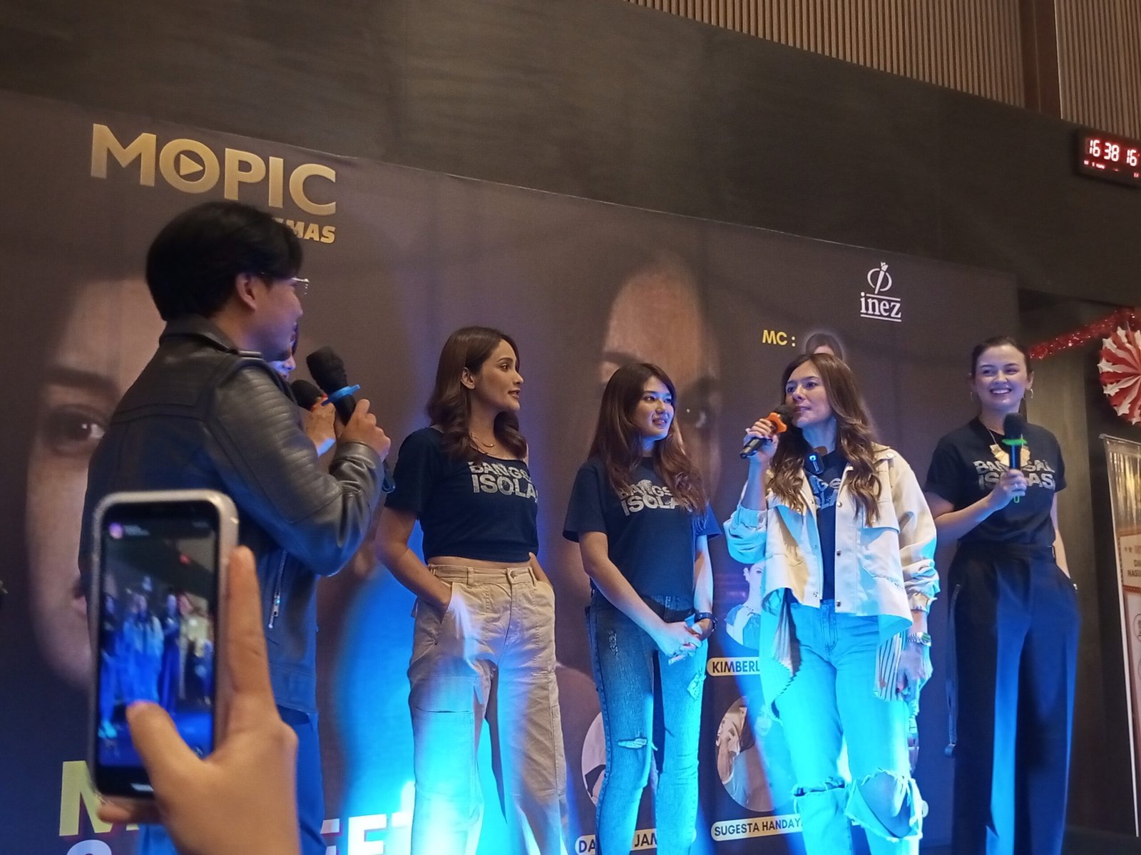 Meet & Greet Bangsal Isolasi: Kimberly Ryder dan Wulan Guritno sebagai Pemeran Utamanya