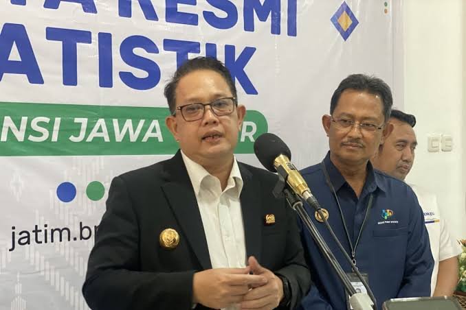 Pj Gubernur Jatim Paparkan Tiga Strategi Efektif untuk Mengurangi Kemiskinan