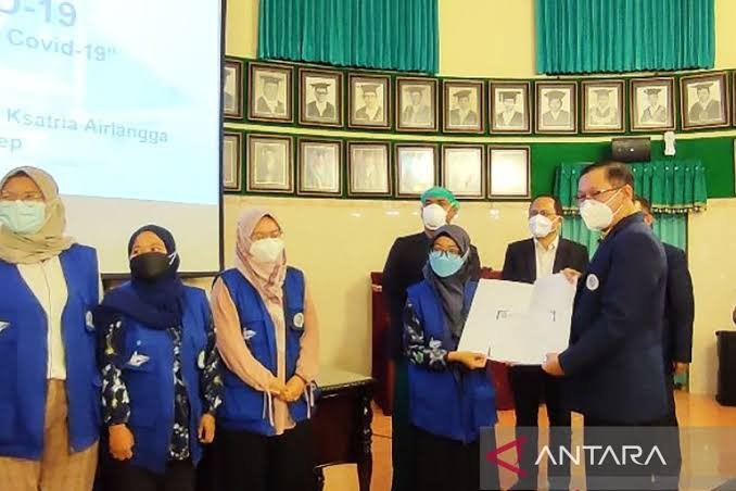 Unair Menjelaskan Alasan Pemberhentian Dekan Fakultas Kedokteran