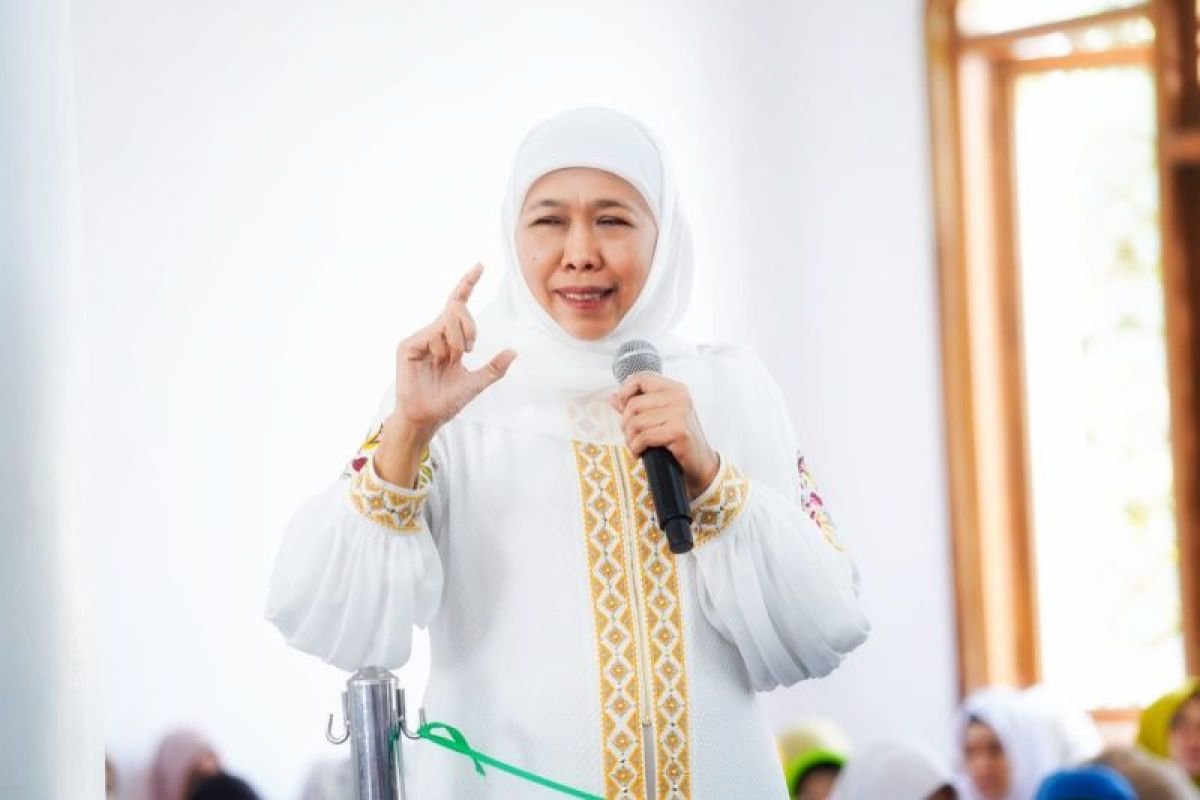 Khofifah Ajak Masyarakat Rawat Masjid demi Keberkahan Hidup