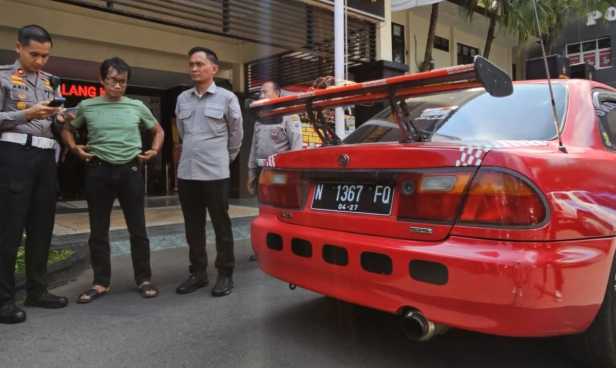 Polresta Malang Kota Tegur Pengendara Pengguna Lampu “Blitz”