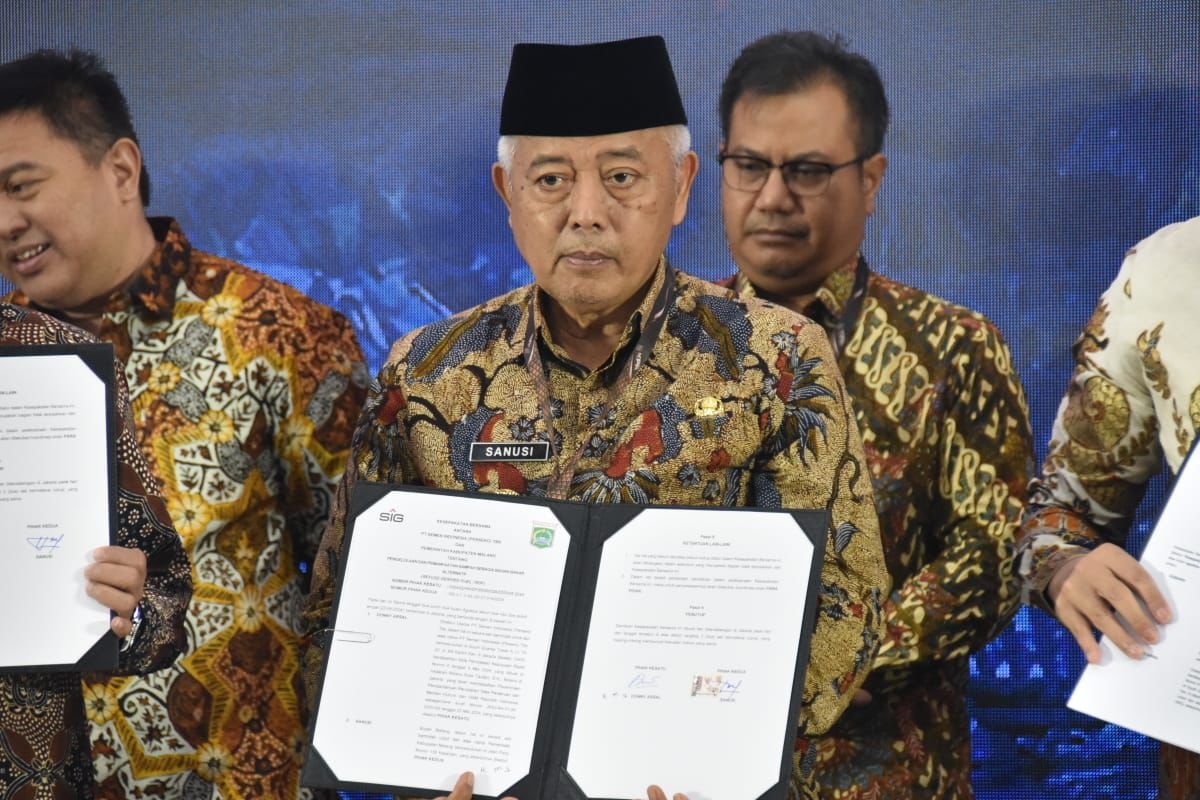 Pemkab Malang Tandatangani Kerjasama dengan BUMN dan BUMD di Sektor Pertambangan dan Pengelolaan Sampah
