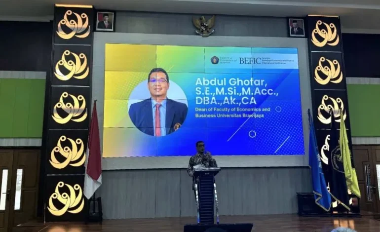 Dekan FEB UB Jelaskan Tiga Pola Kunci untuk Kemajuan Ekonomi Negara