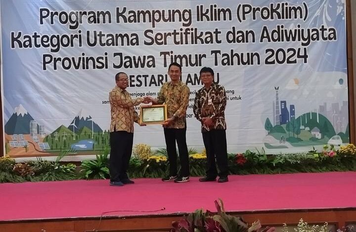 Empat RW di Kota Malang Menerima Penghargaan Program Kampung Iklim Kategori Utama Sertifikat Tahun 2024