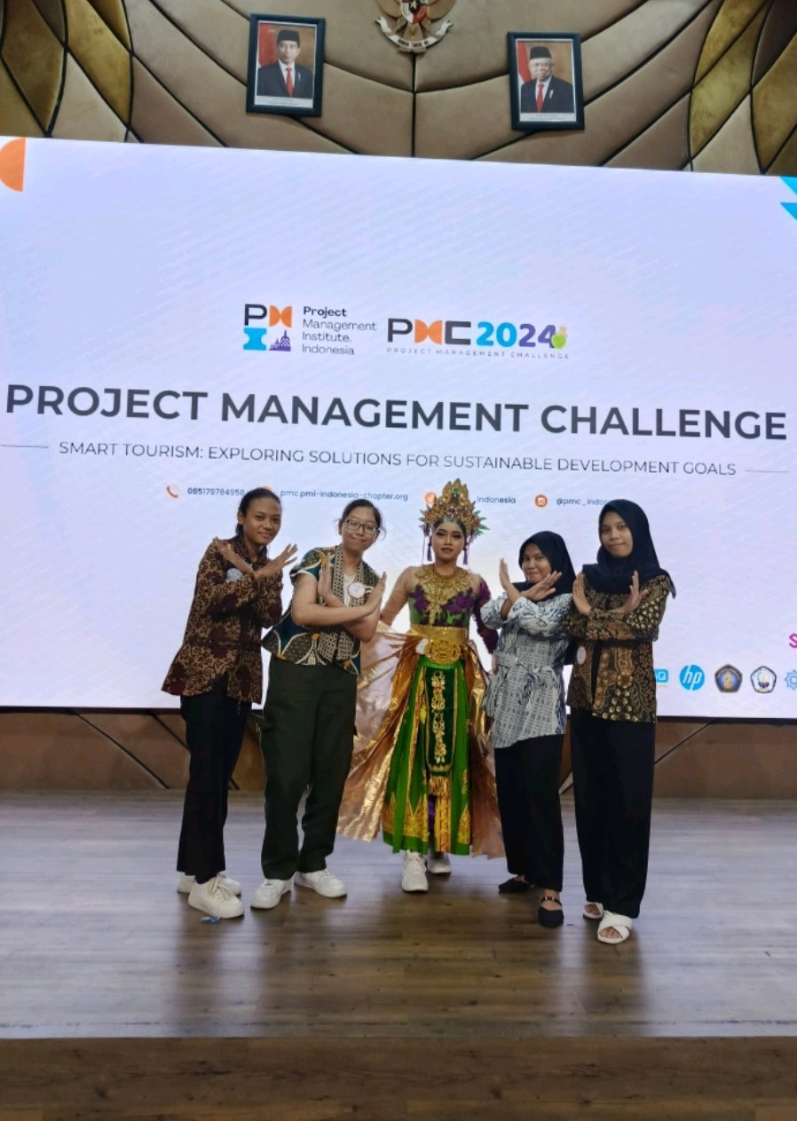 Tim STIKI Sukses Gagas Smart Tourism untuk Tujuan Pembangunan Berkelanjutan, Ungguli 50 Tim Dari 4 Negara di Ajang PMC 2024