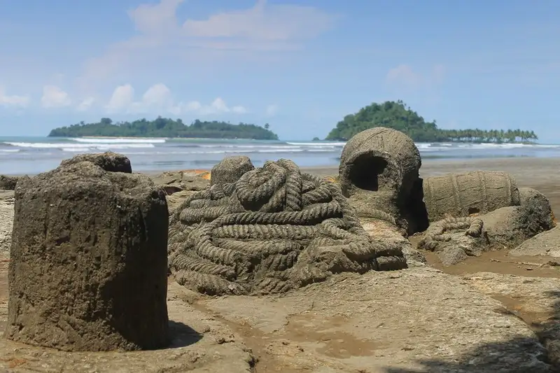 Beragam Fasilitas Dan Akomodasi Di Sekitar Pantai Air Manis