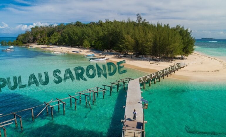 Bagaimana Cara Menjelajahi Wisata Bahari Di Pulau Saronde, Gorontalo?