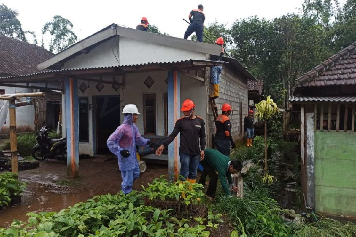 Angin Kencang Sebabkan Kerusakan pada Tiga Rumah di Kabupaten Malang