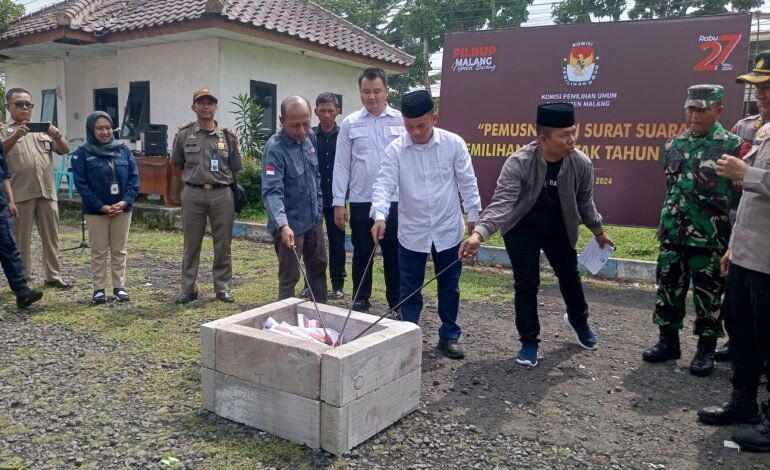 Pemusnahan Kelebihan Surat Suara: KPU Kab. Malang Pastikan Distribusi Surat Suara Lancar dan Tepat Waktu