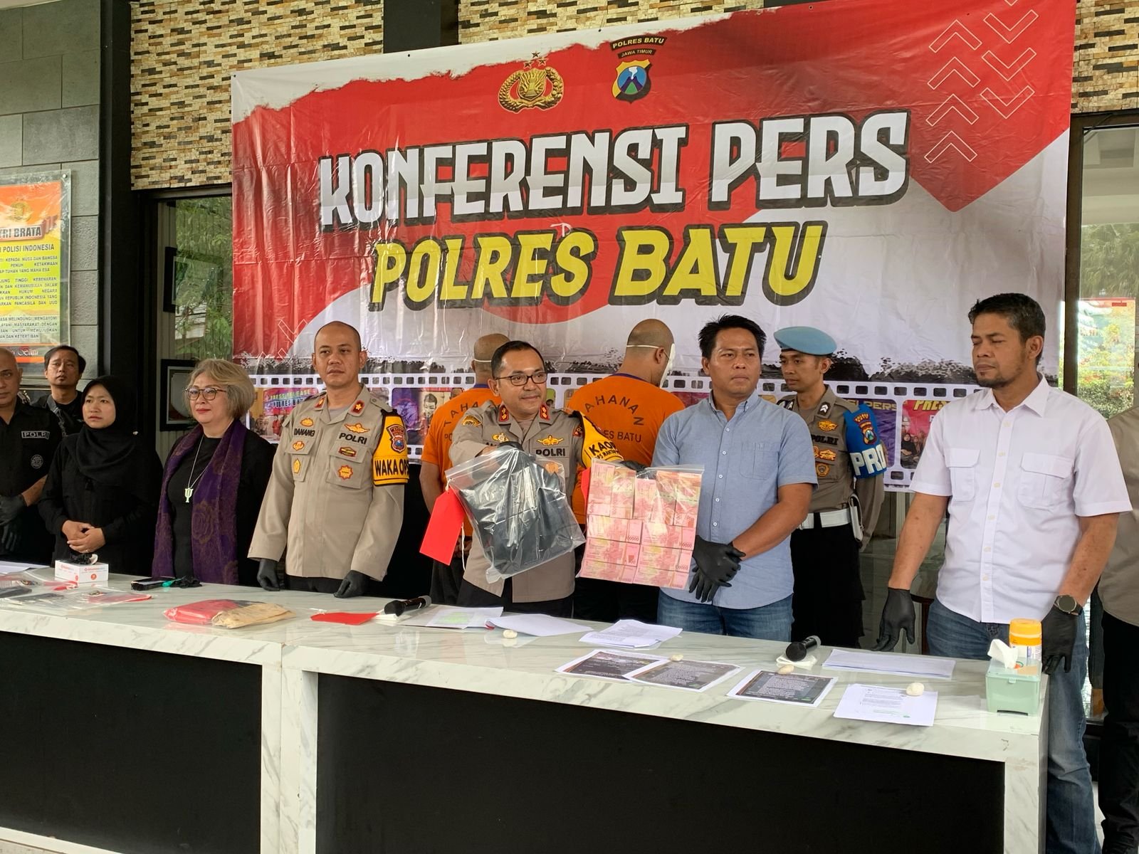 Polres Batu Tangkap Oknum Wartawan dan LSM Dengan Modus Memeras Ponpes