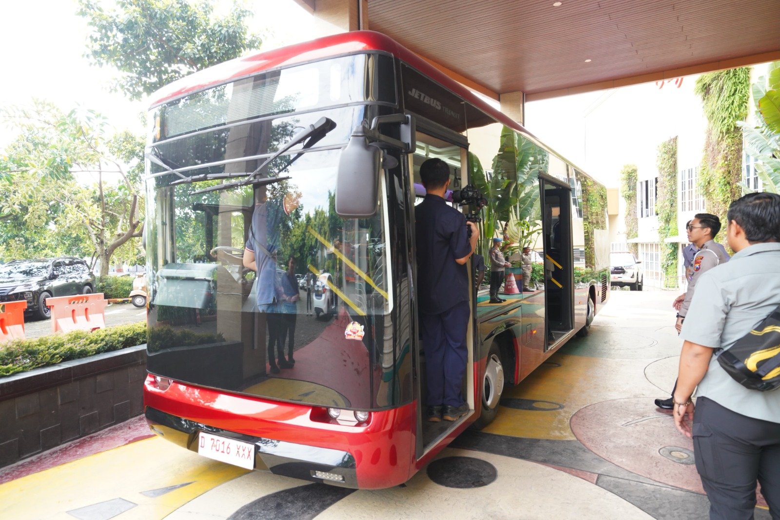 Wali Kota Batu Jajal Connecting Bus Keliling Kawasan Wisata