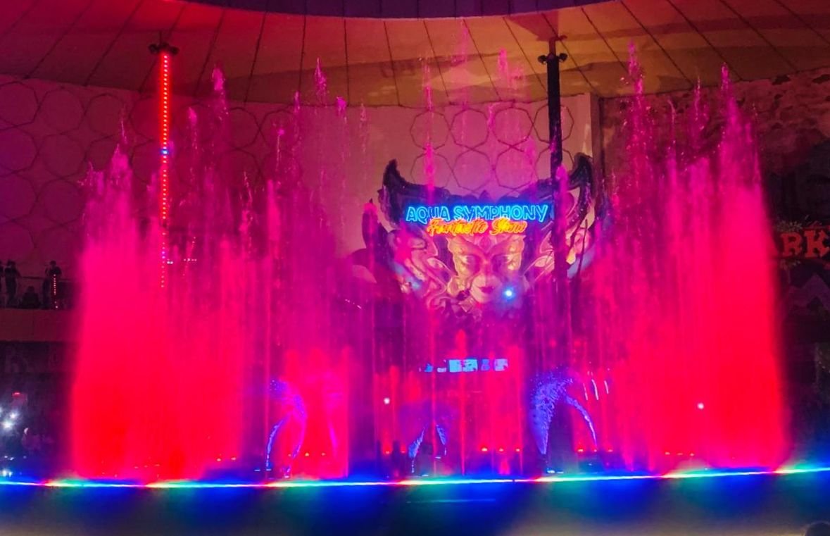 Liburan Spektakuler di Jatim Park: Tonton Aqua Symphony Show, Raih Miliaran Rupiah!