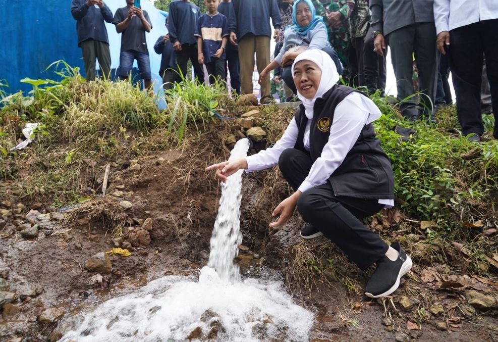 SPAM Dusun Sumbul Diresmikan Gubernur Jatim, Warga Kini Nikmati Air Bersih dan Pasar Murah