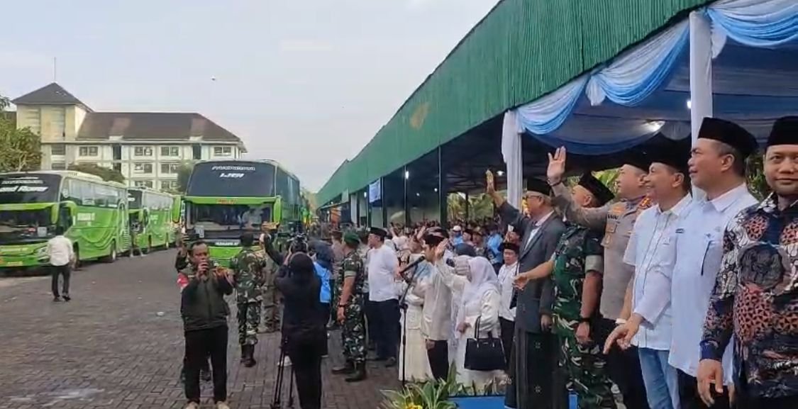 Hari Ini, 2 Kloter Jemaah Haji Kota Malang Resmi Diberangkatkan