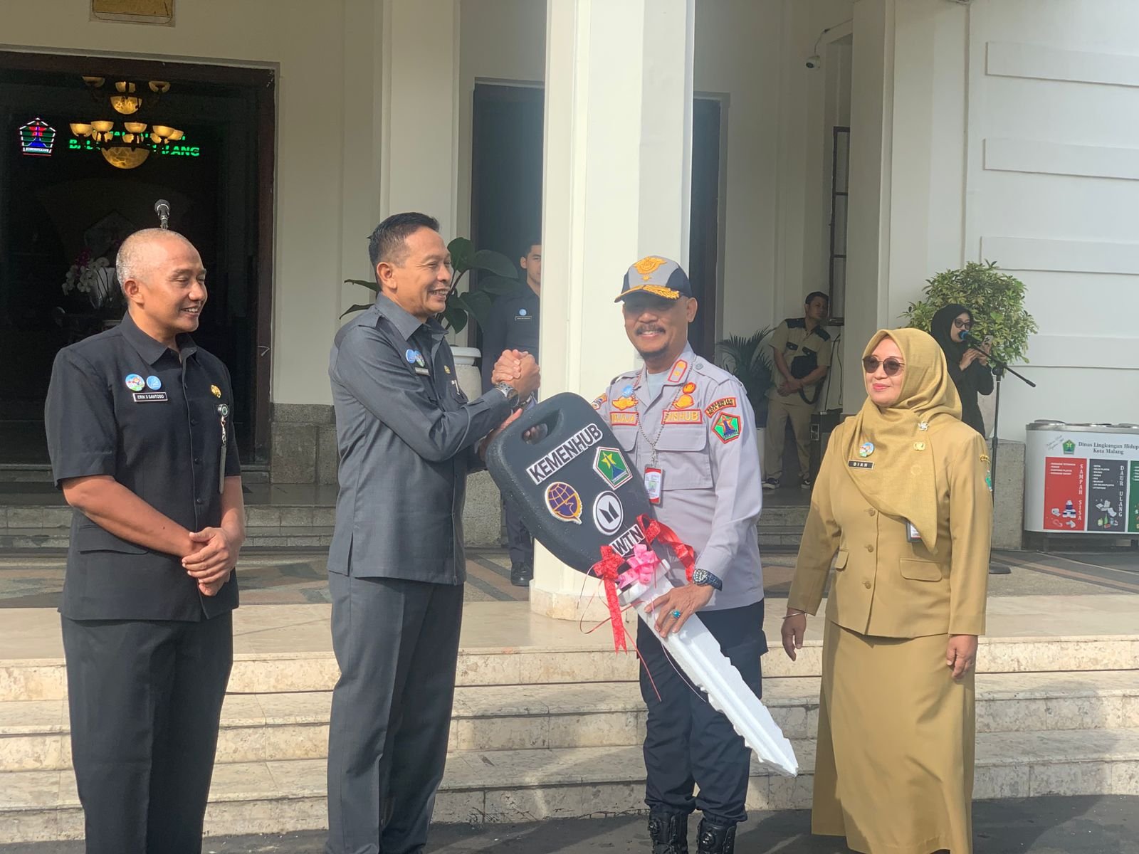 Bukti Transportasi Terintegrasi Jadi Kunci Raih WTN Kota Malang Dapat Bus Sekolah Baru