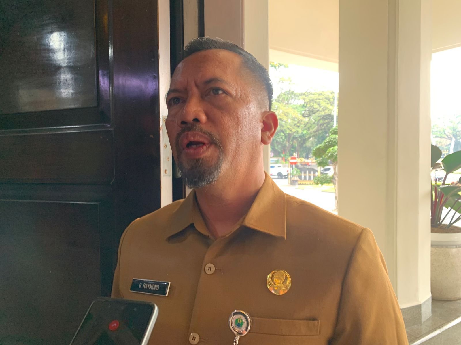 Ambulans DLH Kota Malang Terguling di Madiun Saat Antar Jenazah, Petugas Selamat