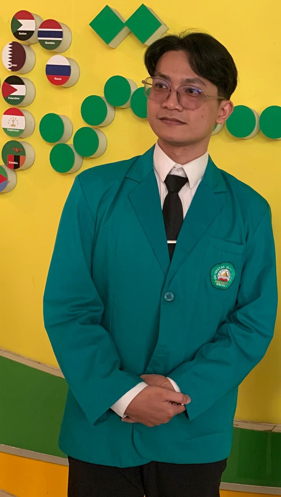 Lulusan Terbaik Unisma Asal Jember Ini Bongkar Celah Hukum Pailit Lewat Skripsi Tajam, IPK 3,97