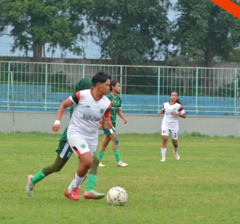 Pesta Gol! Tim Sepak Bola Putri Kota Batu Libas Lumajang 11-0 di Porprov IX Jatim 2025