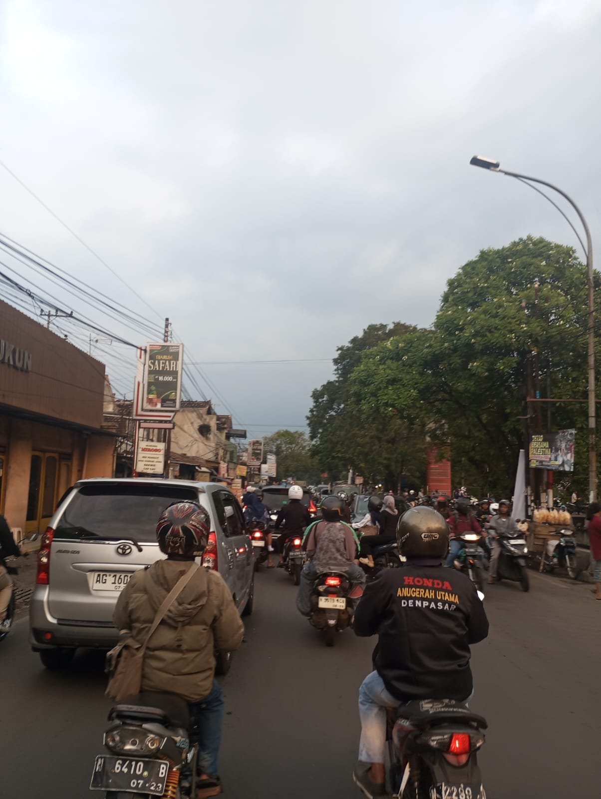 Kesiapan Petugas dan Dishub Amankan Arus Lalu Lintas di Sekitar Venue Bola Basket Porprov 2025