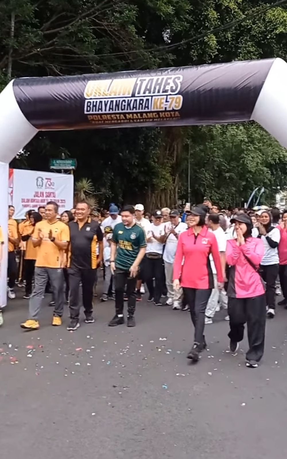 Polresta Malang Kota Gelar Jalan Sehat “Uklam Tahes”, Wujudkan Bhayangkara Humanis dan Dekat Masyarakat