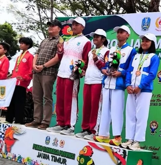 Triathlon Mix Relay Sumbang Emas untuk Kabupaten Malang di Porprov IX Jatim 2025