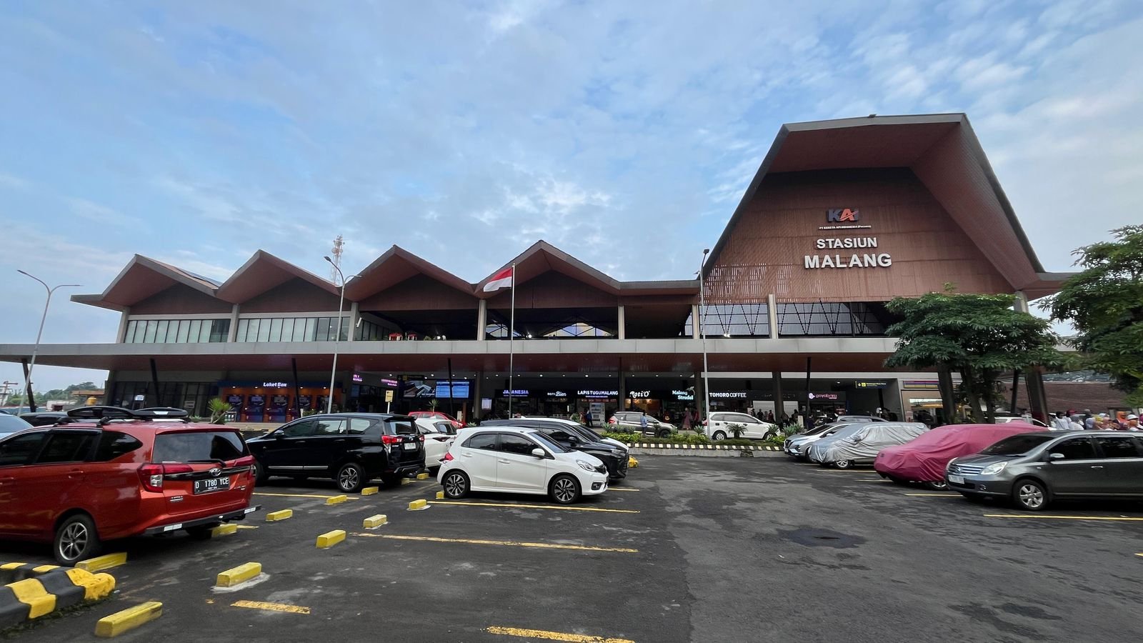 Liburan Sekolah, KAI Hadirkan Nuansa Tematik “Schooliday” di Stasiun Malang