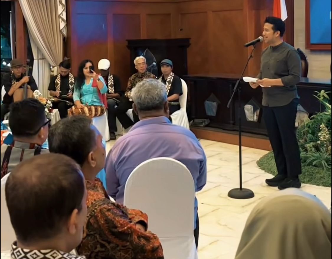 Wagub Jatim Nyanyikan Lagu Musisi Malang di Forum Kota Kreatif Asia Pasifik