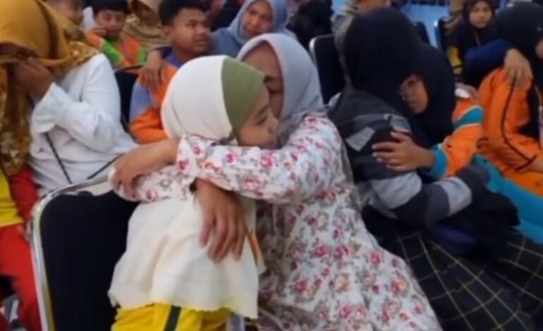 Suasana Haru Warnai Perpisahan Orang Tua di Sekolah Rakyat Kota Batu