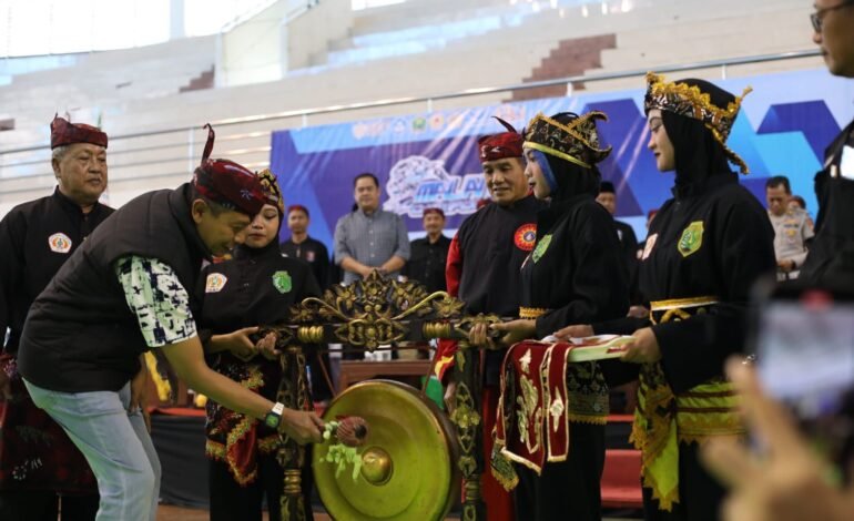 Wali Kota Malang Dr. Wahyu Hidayat Dikukuhkan sebagai Pendekar IPSI, Dorong Pembinaan Atlet Silat Sejak Dini